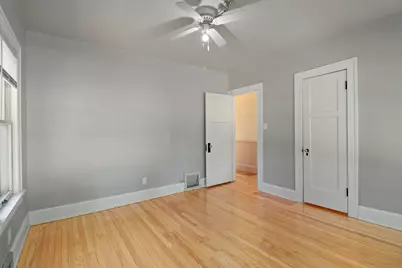 704  Monroe Ave, Racine, WI 53405 - Photo 11