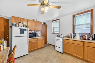 630 E Locust St, Milwaukee, WI 53212 - Photo 17