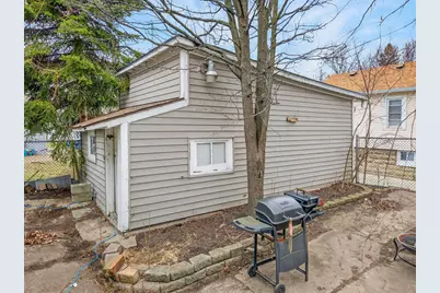 630 E Locust St #628-634, Milwaukee, WI 53212 - Photo 25