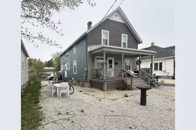 2010  Lincoln St, Two Rivers, WI 54241 - Photo 3