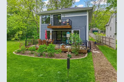 34215  Venice Park Rd, Delafield, WI 53018 - Photo 9