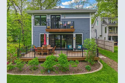 34215  Venice Park Rd, Delafield, WI 53018 - Photo 7