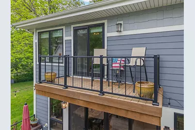 34215  Venice Park Rd, Delafield, WI 53018 - Photo 5