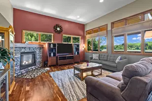 W5574 Briarwood Rd, Sugar Creek, WI 53121 - Photo 9