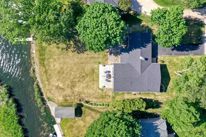 2818  Peninsula Ave, Delafield, WI 53018 - Photo 37