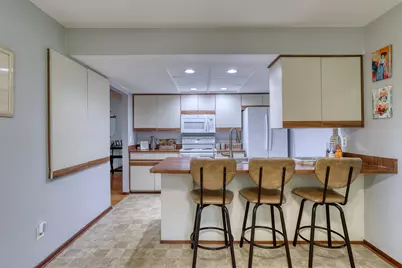 2818  Peninsula Ave, Delafield, WI 53018 - Photo 11