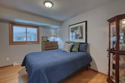 2818  Peninsula Ave, Delafield, WI 53018 - Photo 23