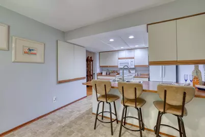 2818  Peninsula Ave, Delafield, WI 53018 - Photo 11