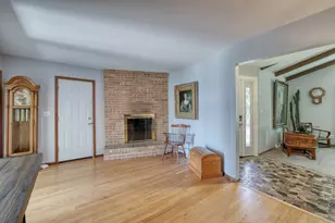 2818 Peninsula Ave, Delafield, WI 53018 - Photo 13