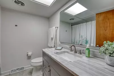 2818  Peninsula Ave, Delafield, WI 53018 - Photo 23