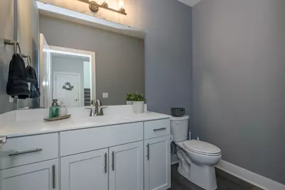 W176N7392  Amethyst Dr, Menomonee Falls, WI 53051 - Photo 11
