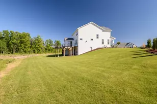 W176N7392 Amethyst Dr, Menomonee Falls, WI 53051 - Photo 43