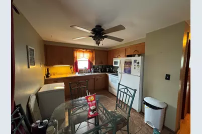 5936 N 84th St, Milwaukee, WI 53225 - Photo 7
