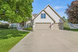 787 Green Bay Dr, Mayville, WI 53050 - Photo 1