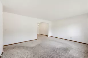 21990 Holly Crest Dr, Brookfield, WI 53045 - Photo 7