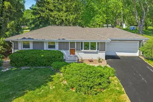 21990 Holly Crest Dr, Brookfield, WI 53045 - Photo 29