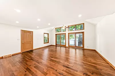 34639  Elm St, Summit, WI 53066 - Photo 9