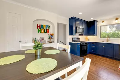 7841 W Lorraine Pl, Milwaukee, WI 53222 - Photo 7