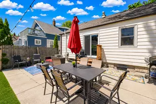 7841 W Lorraine Pl, Milwaukee, WI 53222 - Photo 17