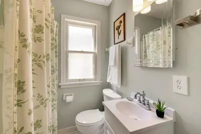 7841 W Lorraine Pl, Milwaukee, WI 53222 - Photo 11