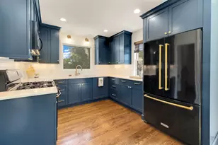 7841 W Lorraine Pl, Milwaukee, WI 53222 - Photo 5