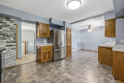 4003  Margolis Dr, West Bend, WI 53095 - Photo 13