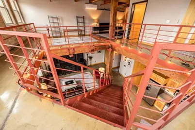 904 E Pearson St #107, Milwaukee, WI 53202 - Photo 11