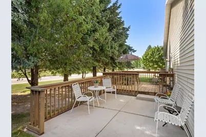 801  Mockingbird Ln, Plymouth, WI 53073 - Photo 5
