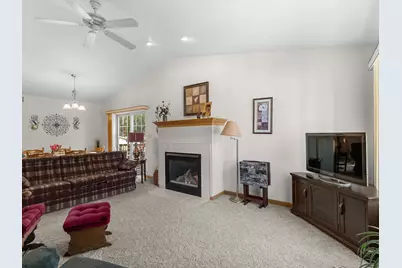 801  Mockingbird Ln, Plymouth, WI 53073 - Photo 13