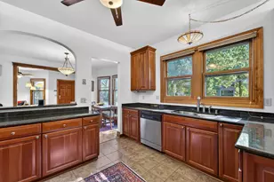 203 W Lloyd St, Milwaukee, WI 53212 - Photo 7