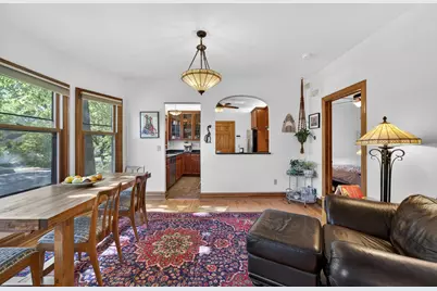 203 W Lloyd St #203, Milwaukee, WI 53212 - Photo 5