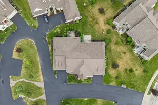 1522 Champion Ct, Oconomowoc, WI 53066 - Photo 9
