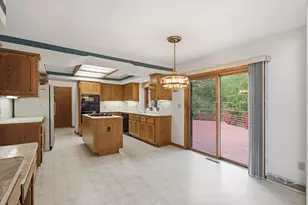 5321 W Woodland Dr, Brown Deer, WI 53223 - Photo 9