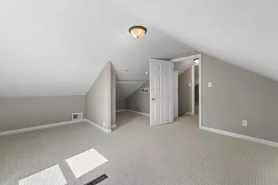 N39W27485  Hillside Grove Rd, Pewaukee, WI 53072 - Photo 13