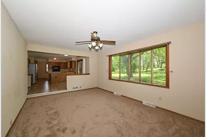 14325 W Lincoln Ave, New Berlin, WI 53151 - Photo 21