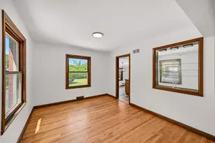 6319 N Bay Ridge Ave, Whitefish Bay, WI 53217 - Photo 9