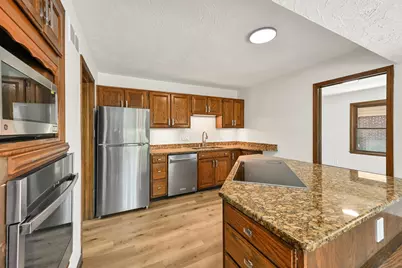 6319 N Bay Ridge Ave, Whitefish Bay, WI 53217 - Photo 13