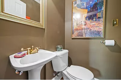 6175 N Kent Ave, Whitefish Bay, WI 53217 - Photo 17
