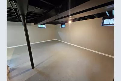 5951 N 73rd St, Milwaukee, WI 53218 - Photo 17