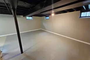 5951 N 73rd St, Milwaukee, WI 53218 - Photo 17