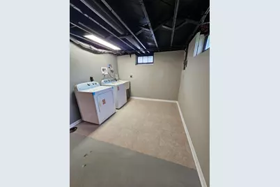 5951 N 73rd St, Milwaukee, WI 53218 - Photo 23