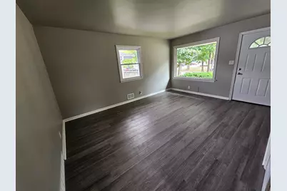 5951 N 73rd St, Milwaukee, WI 53218 - Photo 3