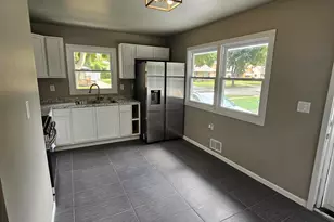 5951 N 73rd St, Milwaukee, WI 53218 - Photo 5