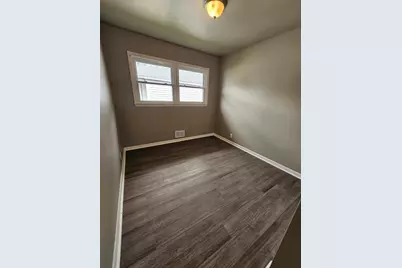 5951 N 73rd St, Milwaukee, WI 53218 - Photo 13