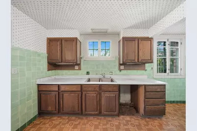 1555 E Olive St, Shorewood, WI 53211 - Photo 21