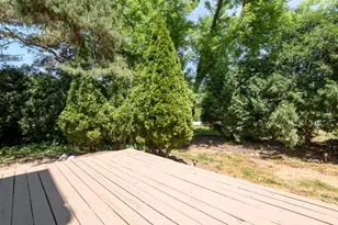 W132N8130 Danell Dr, Menomonee Falls, WI 53051 - Photo 23