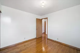3201 S 98th St, Milwaukee, WI 53227 - Photo 17