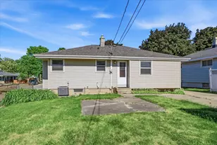 3201 S 98th St, Milwaukee, WI 53227 - Photo 25