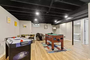 8750 W Hustis St, Milwaukee, WI 53224 - Photo 23