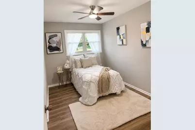 8750 W Hustis St, Milwaukee, WI 53224 - Photo 15
